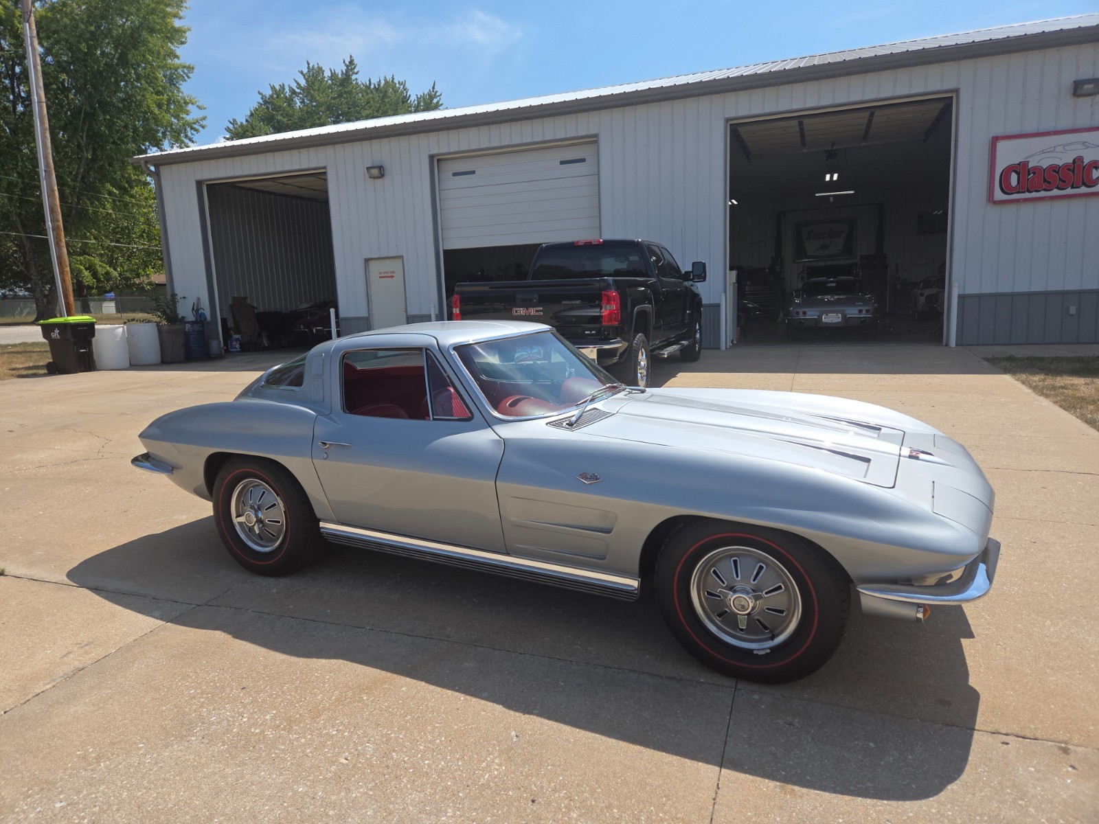 Chevrolet-Corvette-1964-Coupe-7