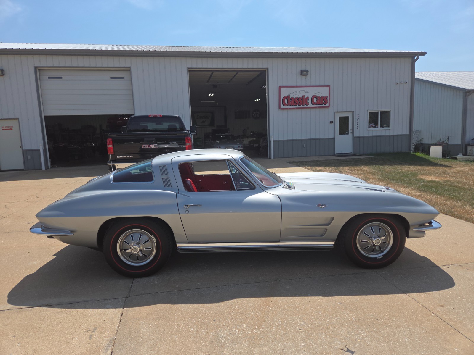 Chevrolet-Corvette-1964-Coupe-8
