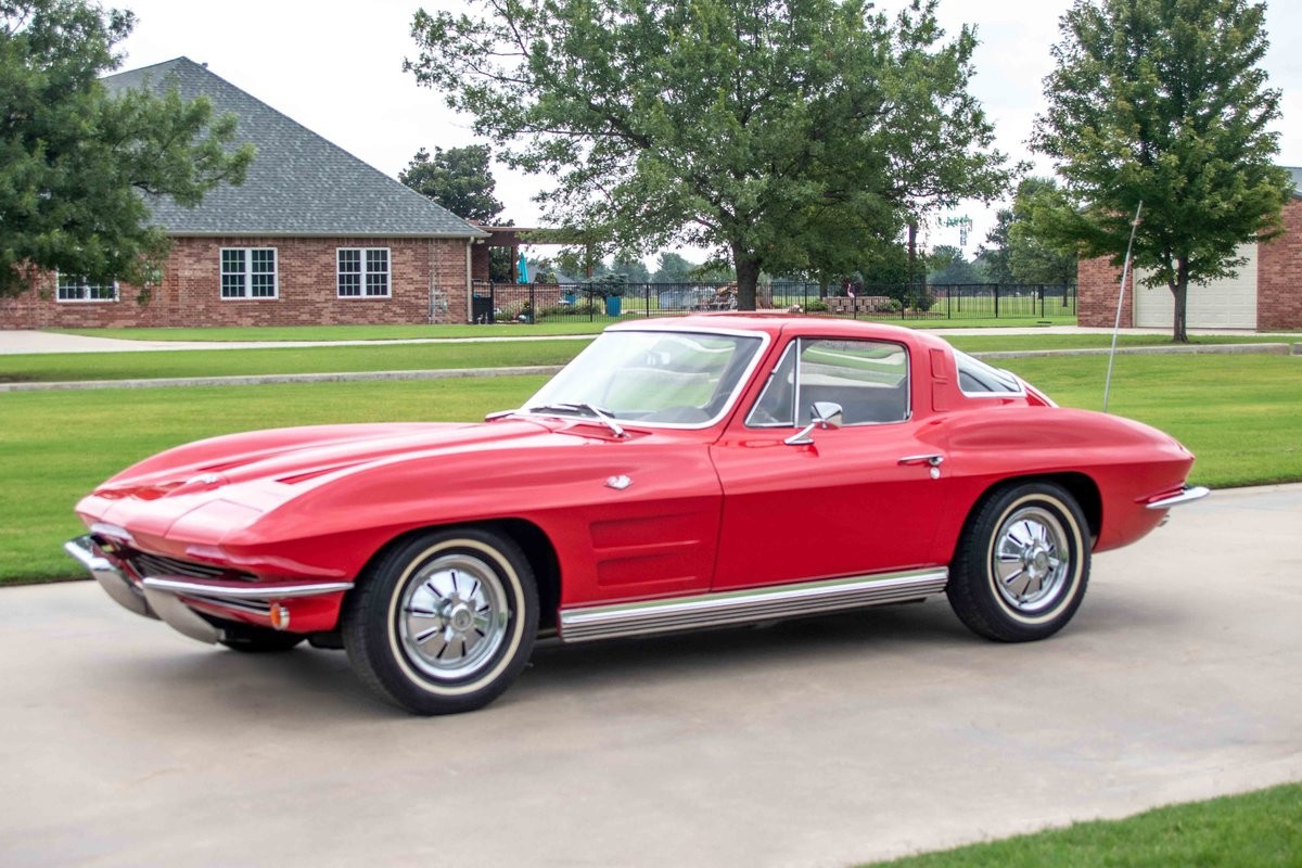 Chevrolet Corvette 1964 --