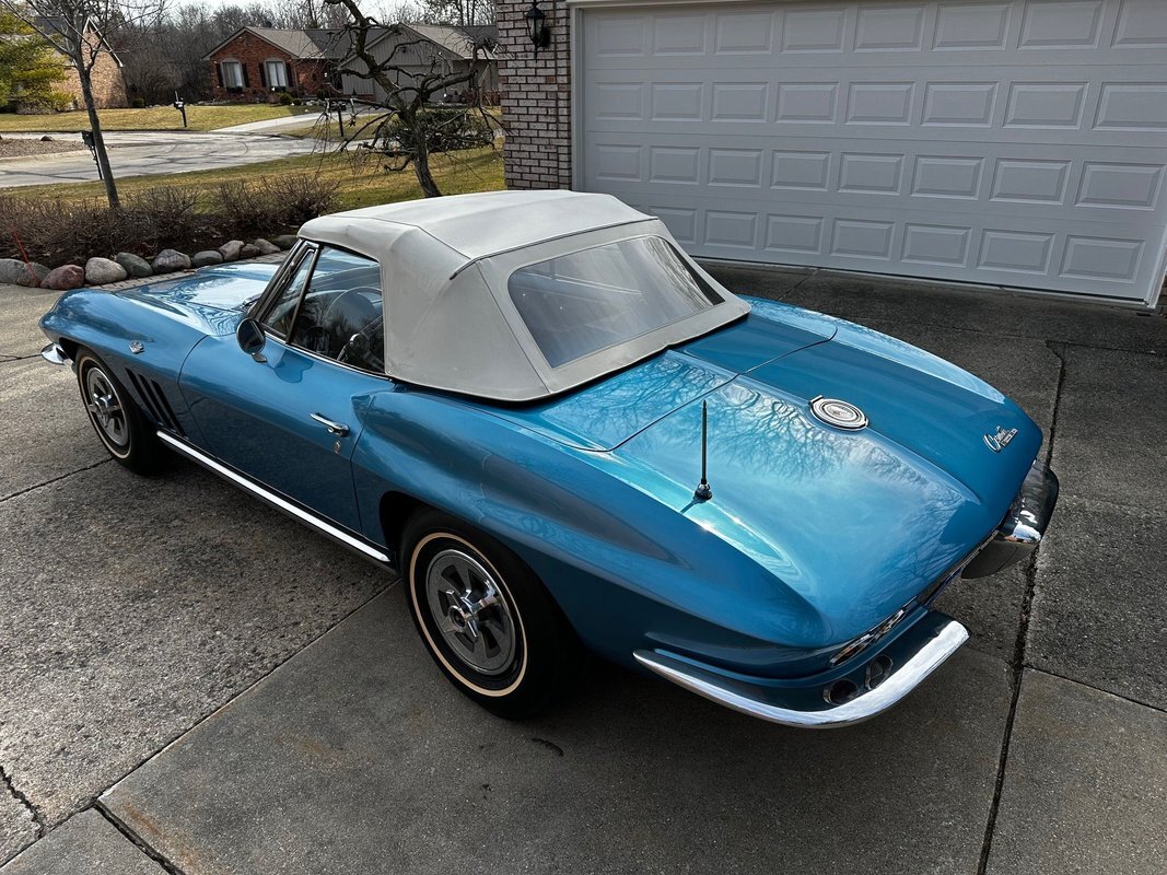Chevrolet-Corvette-1965-5