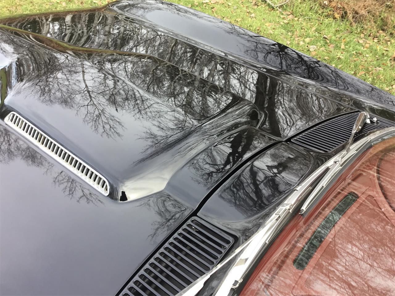 Chevrolet-Corvette-1965-Black-Red-16