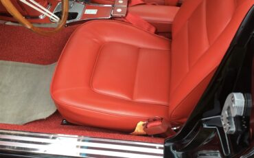 Chevrolet-Corvette-1965-Black-Red-17