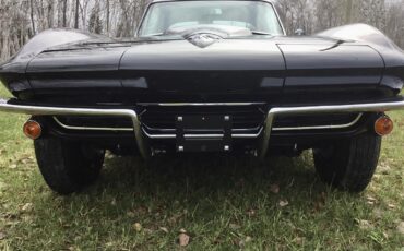 Chevrolet-Corvette-1965-Black-Red-2