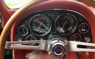 Chevrolet-Corvette-1965-Black-Red-20