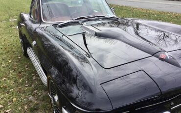 Chevrolet-Corvette-1965-Black-Red-60