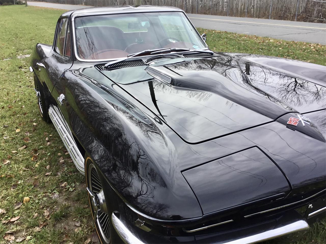 Chevrolet-Corvette-1965-Black-Red-60