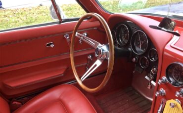 Chevrolet-Corvette-1965-Black-Red-64