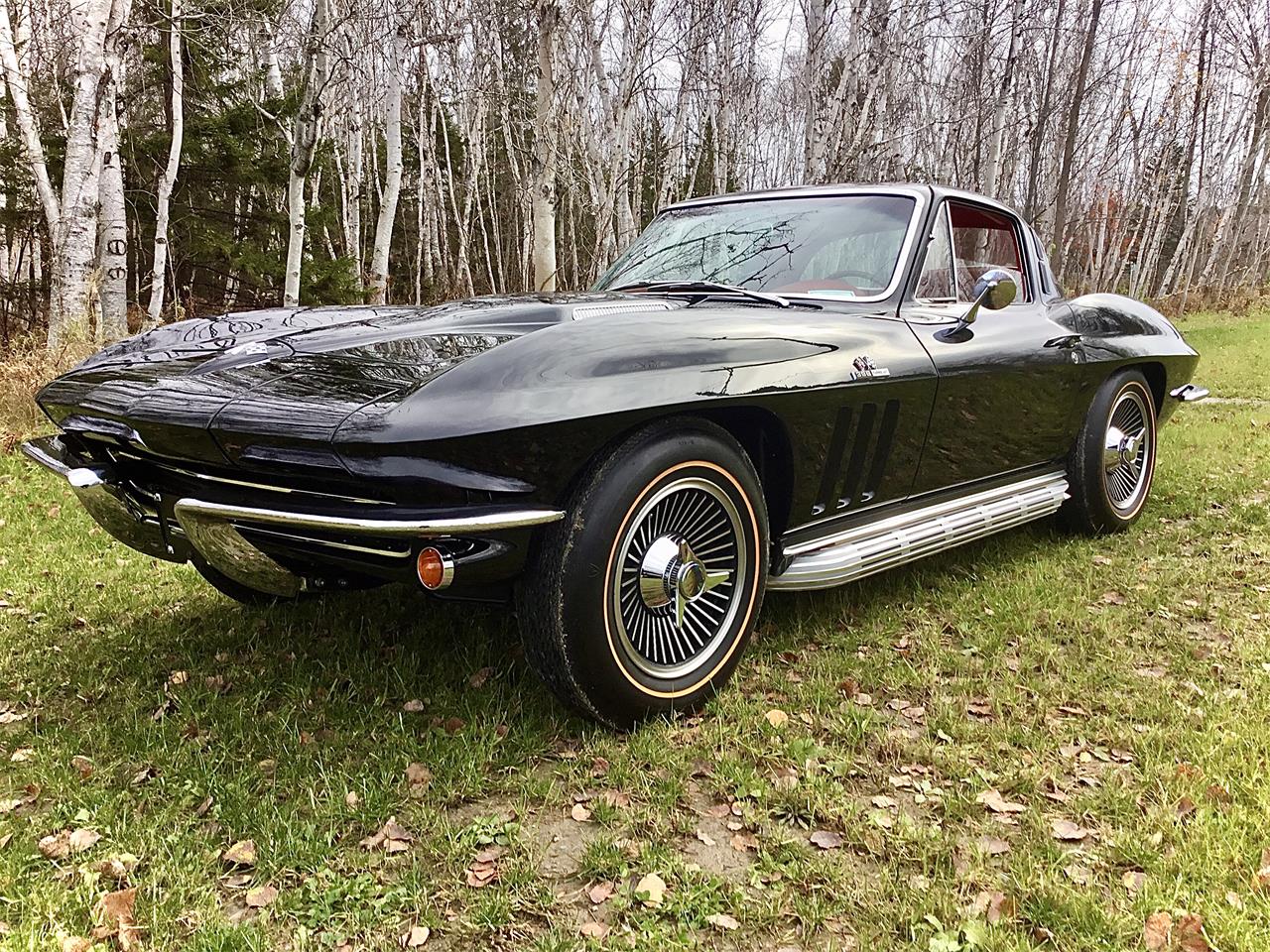 Chevrolet-Corvette-1965-Black-Red-68