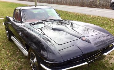 Chevrolet-Corvette-1965-Black-Red-70
