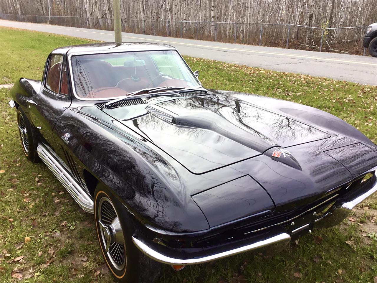 Chevrolet-Corvette-1965-Black-Red-70
