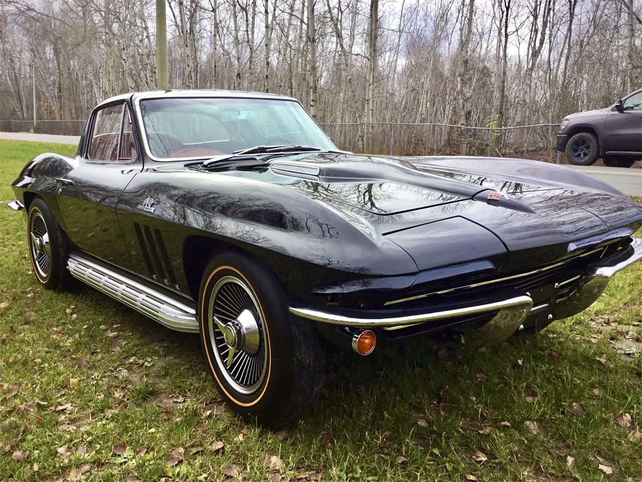 Chevrolet-Corvette-1965-Black-Red-71