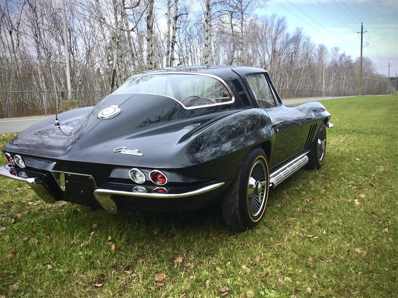 Chevrolet-Corvette-1965-Black-Red-72
