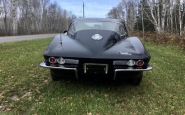 Chevrolet-Corvette-1965-Black-Red-73