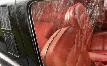 Chevrolet-Corvette-1965-Black-Red-75