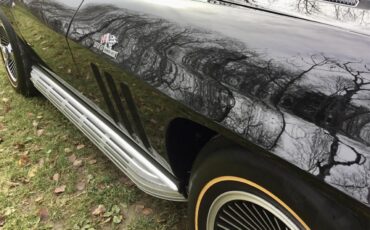 Chevrolet-Corvette-1965-Black-Red-77