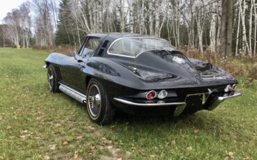Chevrolet-Corvette-1965-Black-Red-85