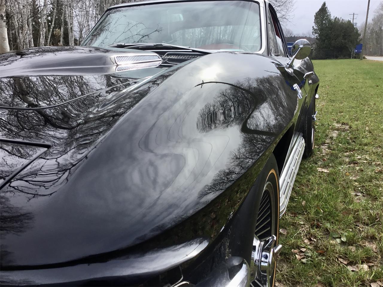 Chevrolet-Corvette-1965-Black-Red-88
