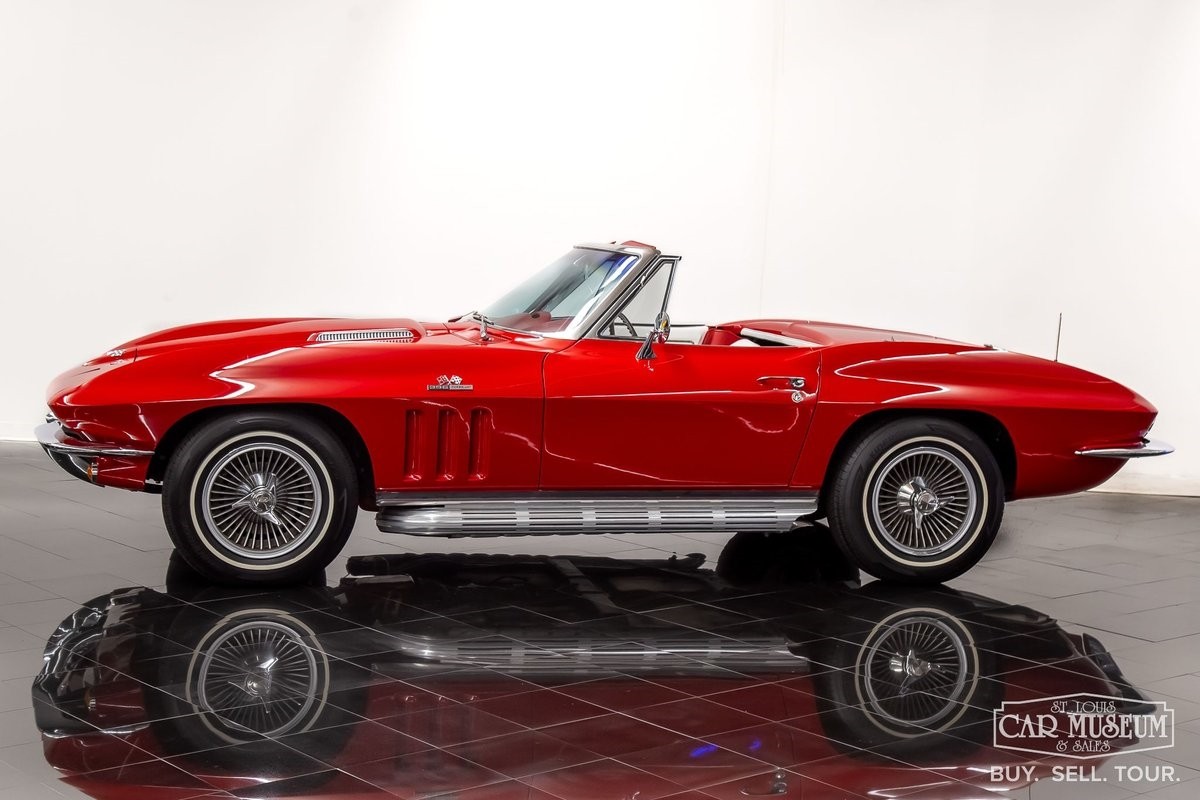 Chevrolet-Corvette-1965-Convertible-1