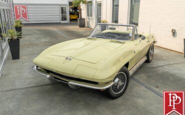 Chevrolet-Corvette-1965-Convertible-1