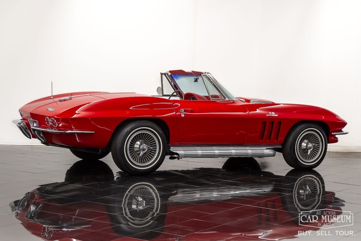 Chevrolet-Corvette-1965-Convertible-10