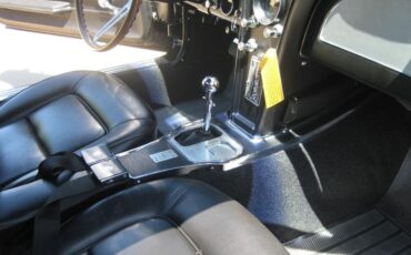 Chevrolet-Corvette-1965-Convertible-12