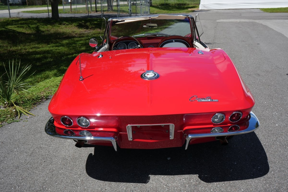Chevrolet-Corvette-1965-Convertible-12
