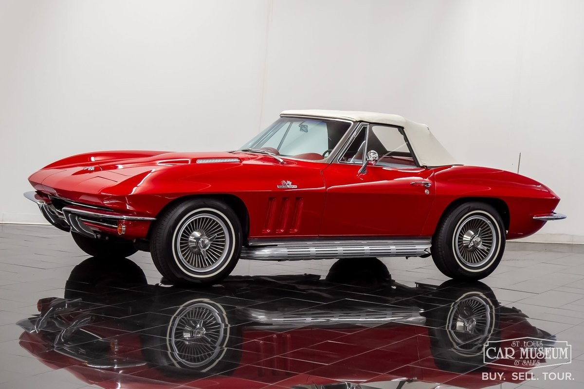 Chevrolet-Corvette-1965-Convertible-12