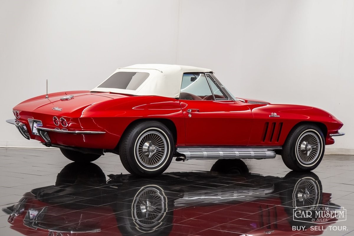 Chevrolet-Corvette-1965-Convertible-13