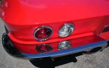 Chevrolet-Corvette-1965-Convertible-13