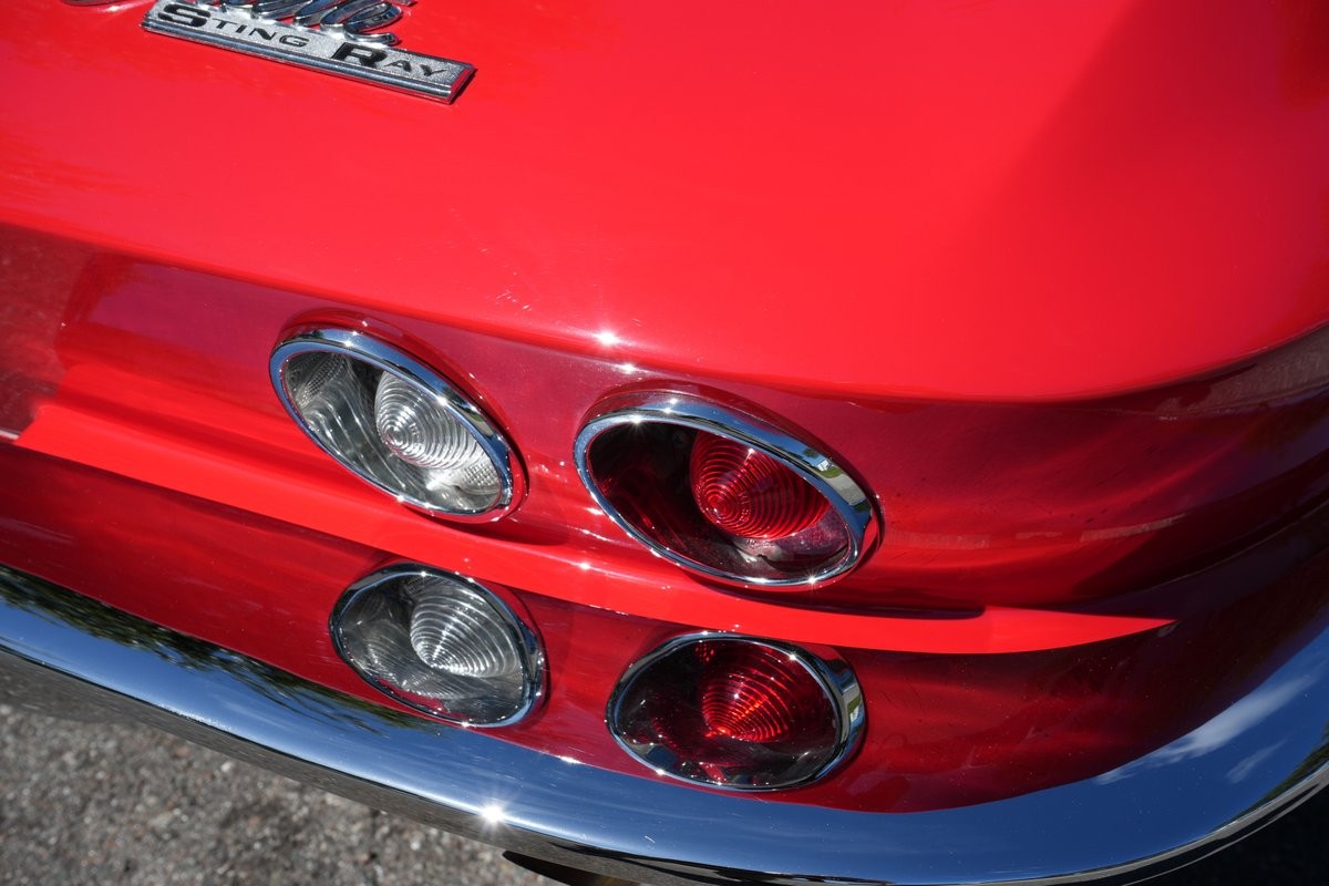 Chevrolet-Corvette-1965-Convertible-14