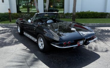 Chevrolet-Corvette-1965-Convertible-15