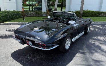 Chevrolet-Corvette-1965-Convertible-17