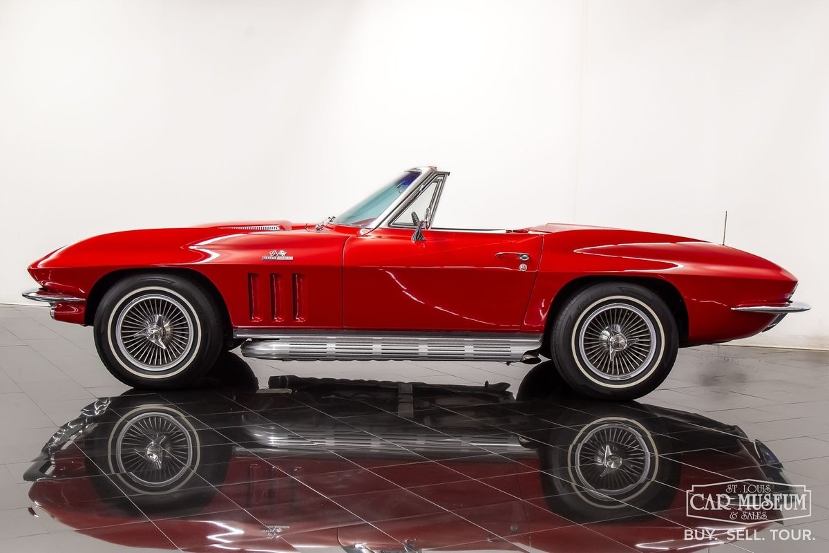 Chevrolet-Corvette-1965-Convertible-2