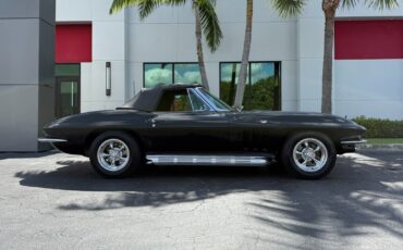 Chevrolet-Corvette-1965-Convertible-23