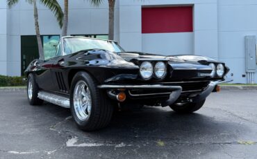 Chevrolet-Corvette-1965-Convertible-3