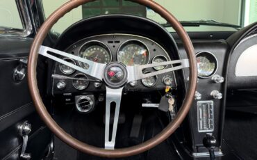 Chevrolet-Corvette-1965-Convertible-31