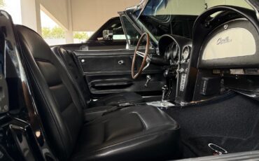 Chevrolet-Corvette-1965-Convertible-37
