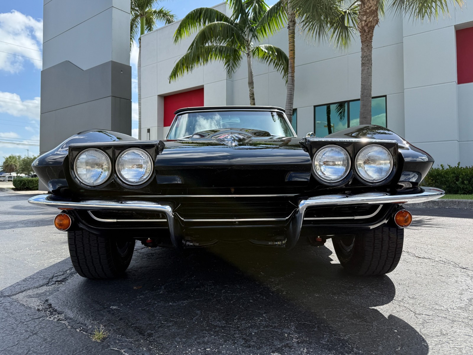 Chevrolet-Corvette-1965-Convertible-4