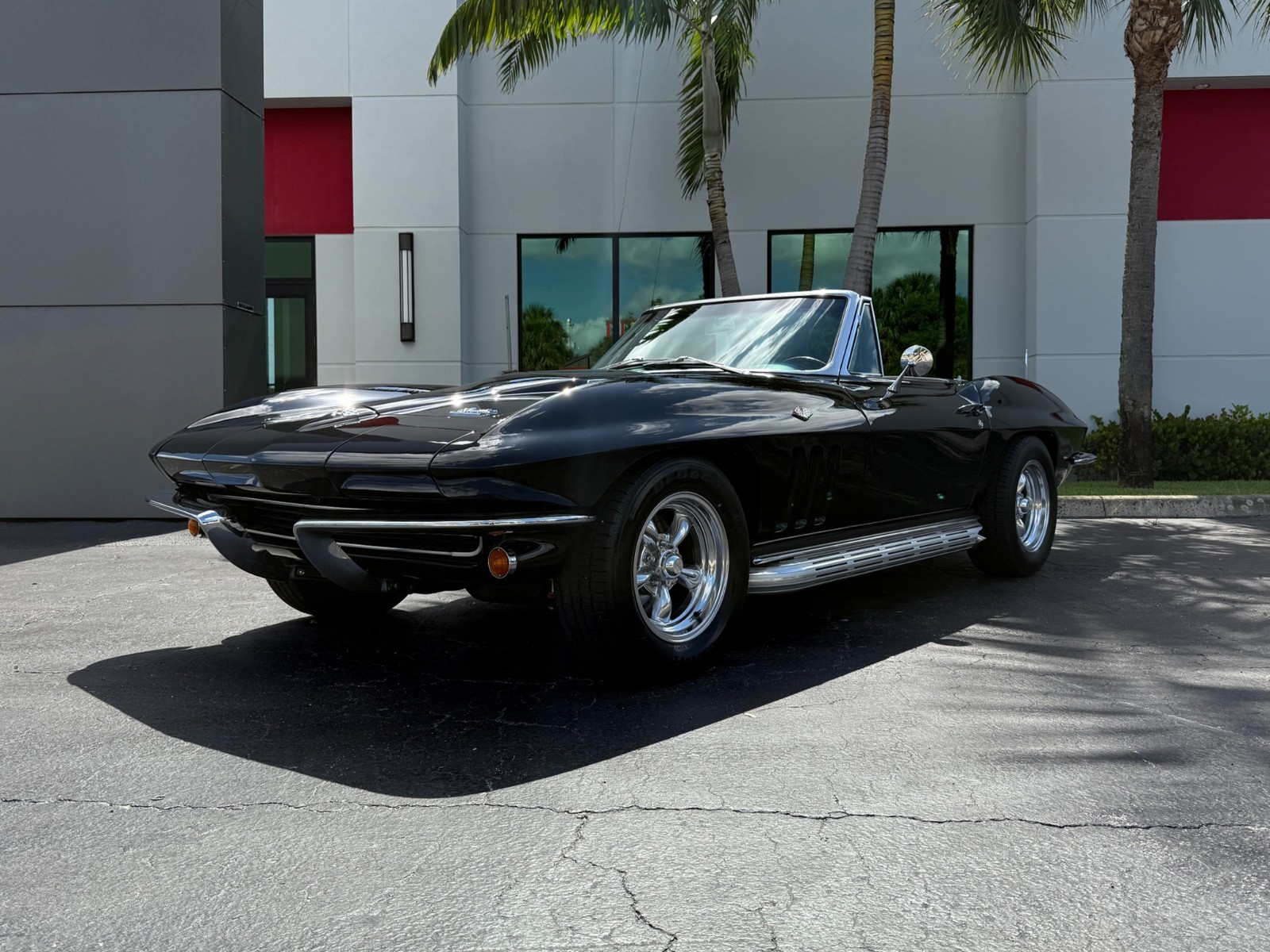 Chevrolet-Corvette-1965-Convertible-5