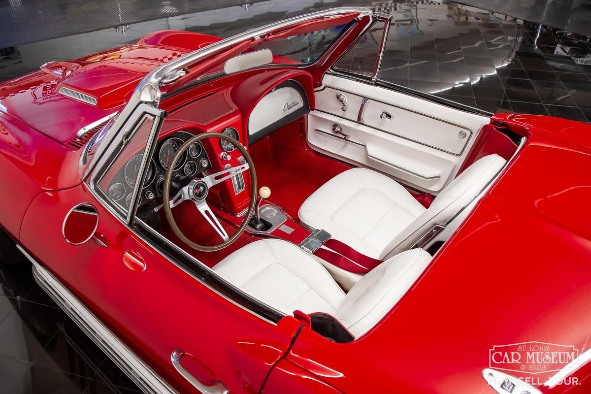 Chevrolet-Corvette-1965-Convertible-5