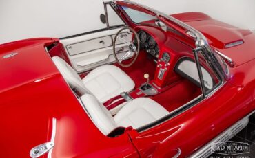 Chevrolet-Corvette-1965-Convertible-7