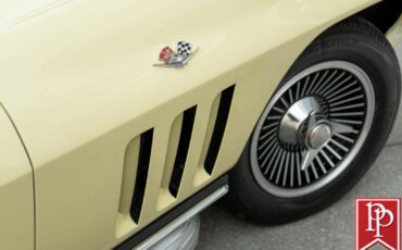 Chevrolet-Corvette-1965-Convertible-8