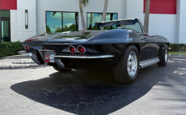 Chevrolet-Corvette-1965-Convertible-9