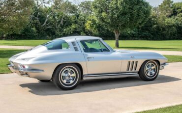 Chevrolet-Corvette-1965-Coupe-14