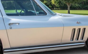 Chevrolet-Corvette-1965-Coupe-15