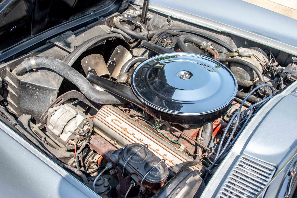 Chevrolet-Corvette-1965-Coupe-16