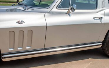 Chevrolet-Corvette-1965-Coupe-2