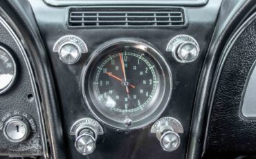 Chevrolet-Corvette-1965-Coupe-24