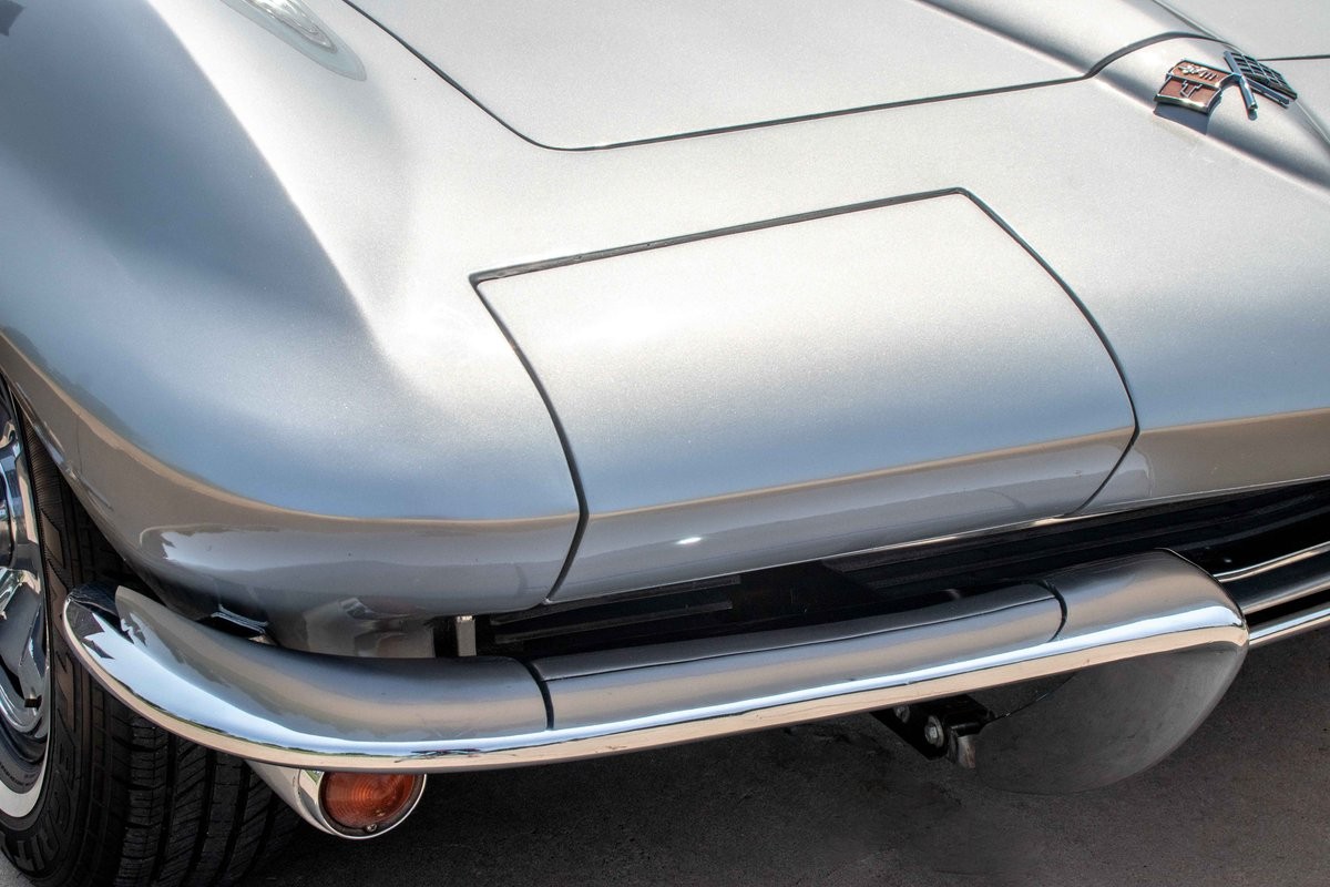 Chevrolet-Corvette-1965-Coupe-6