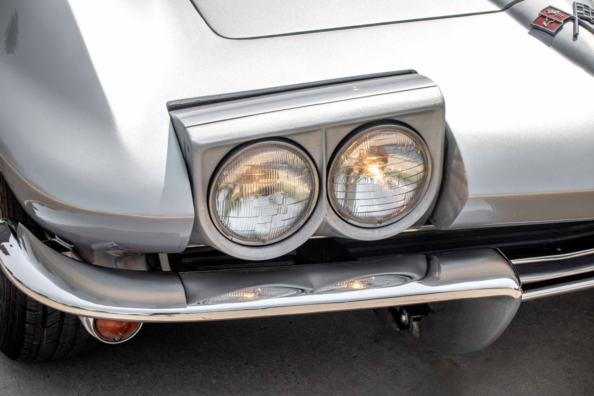 Chevrolet-Corvette-1965-Coupe-8